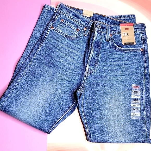 Levi's 501 Skinny Jeans - Picture 4 of 9